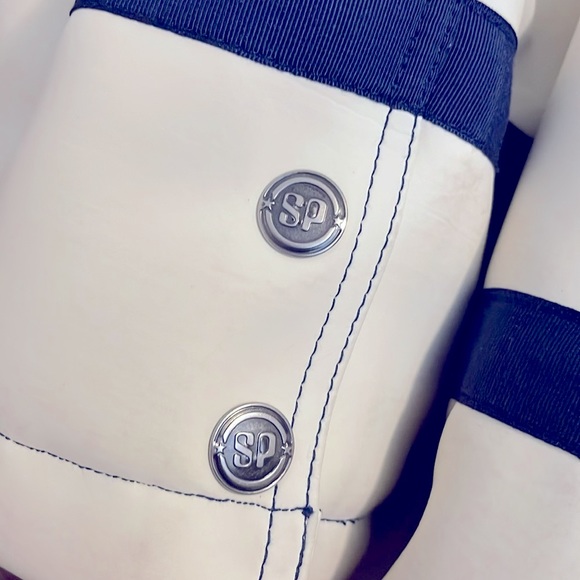 South Pole, quarter length coat, size med, cream color, blue trim, gray lining, - Picture 10 of 10